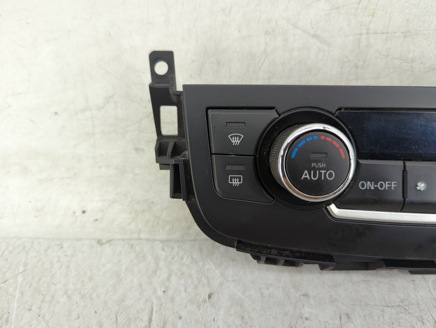2016-2018 Nissan Altima Climate Control Module Temperature AC/Heater Replacement P/N:27500 9HS0A Fits Fits 2016 2017 2018 OE