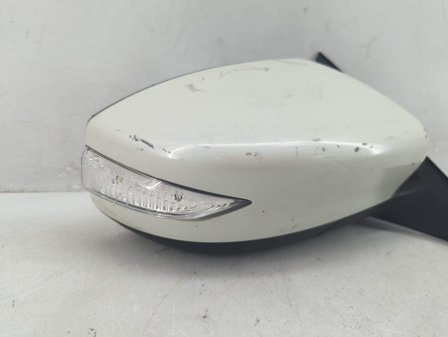 2013-2018 Nissan Altima Passenger Side View Mirror - Right Door Mirror OEM Used - Oemusedautoparts1.com