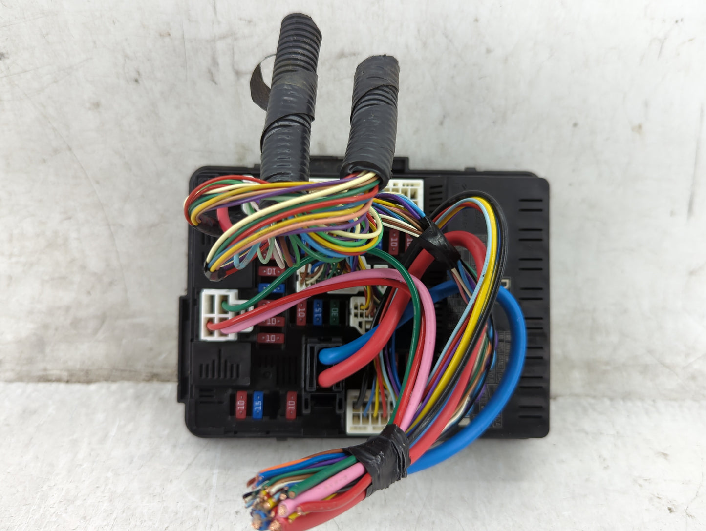 2016-2017 Nissan Altima Fusebox Fuse Box Panel Relay Module P/N:284B7 3TS9E Fits Fits 2016 2017 OEM Used Auto Parts - Oemuse