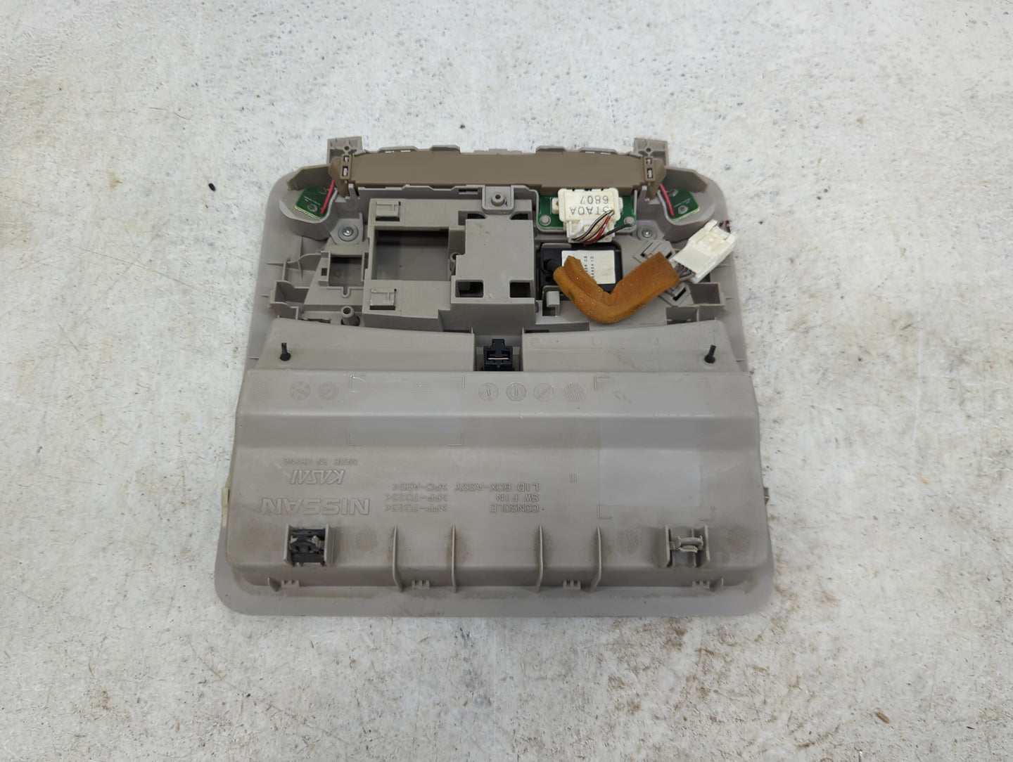 2017 Nissan Altima Overhead Roof Console - Oemusedautoparts1.com