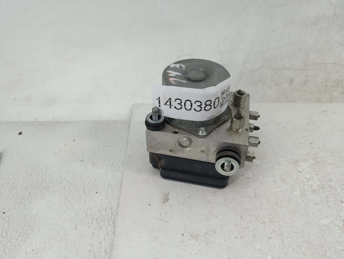 2017 Nissan Altima ABS Pump Control Module Replacement P/N:47660 9HS0A Fits OEM Used Auto Parts - Oemusedautoparts1.com