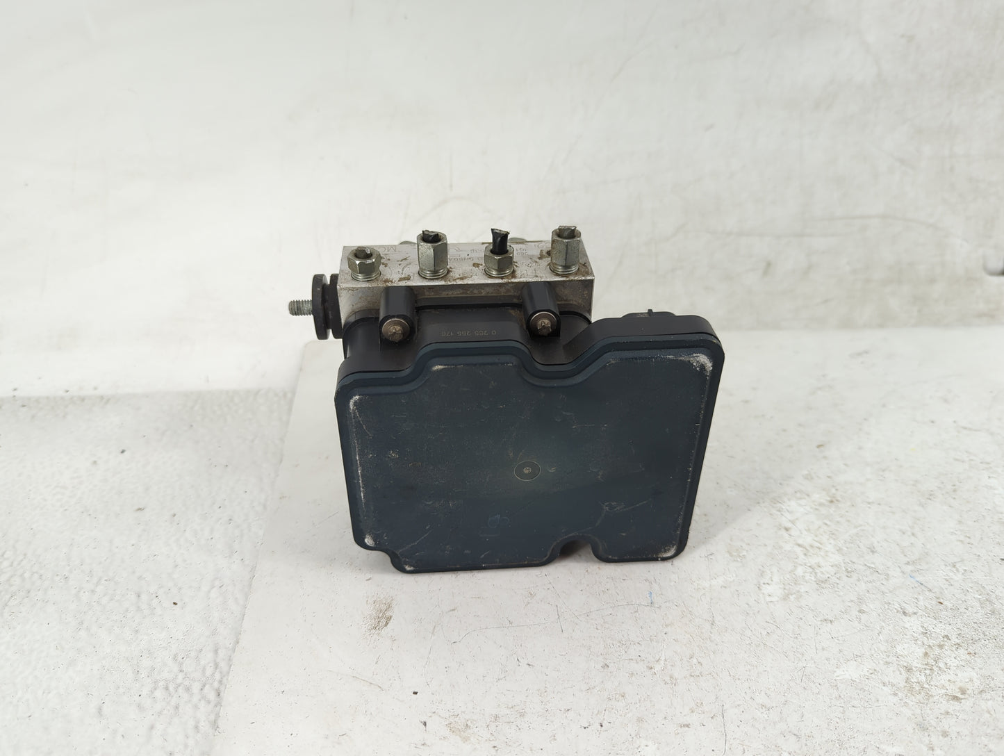2017 Nissan Altima ABS Pump Control Module Replacement P/N:47660 9HS0A Fits OEM Used Auto Parts - Oemusedautoparts1.com
