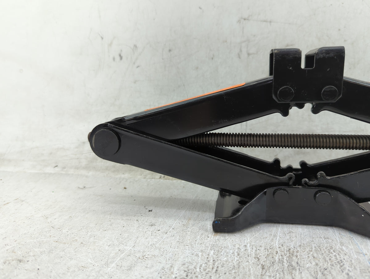 2017 Nissan Altima Spare Scissor Car Jack - Oemusedautoparts1.com