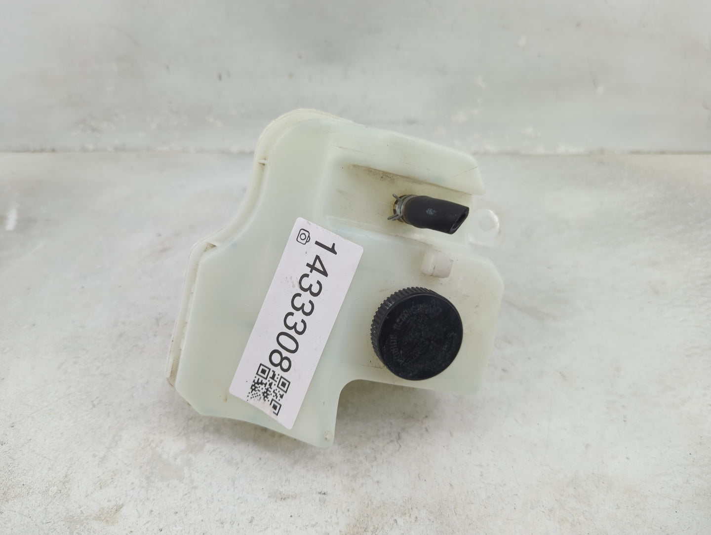 2013-2018 Nissan Altima Radiator Coolant Overflow Expansion Tank Bottle 1433308 - Oemusedautoparts1.com