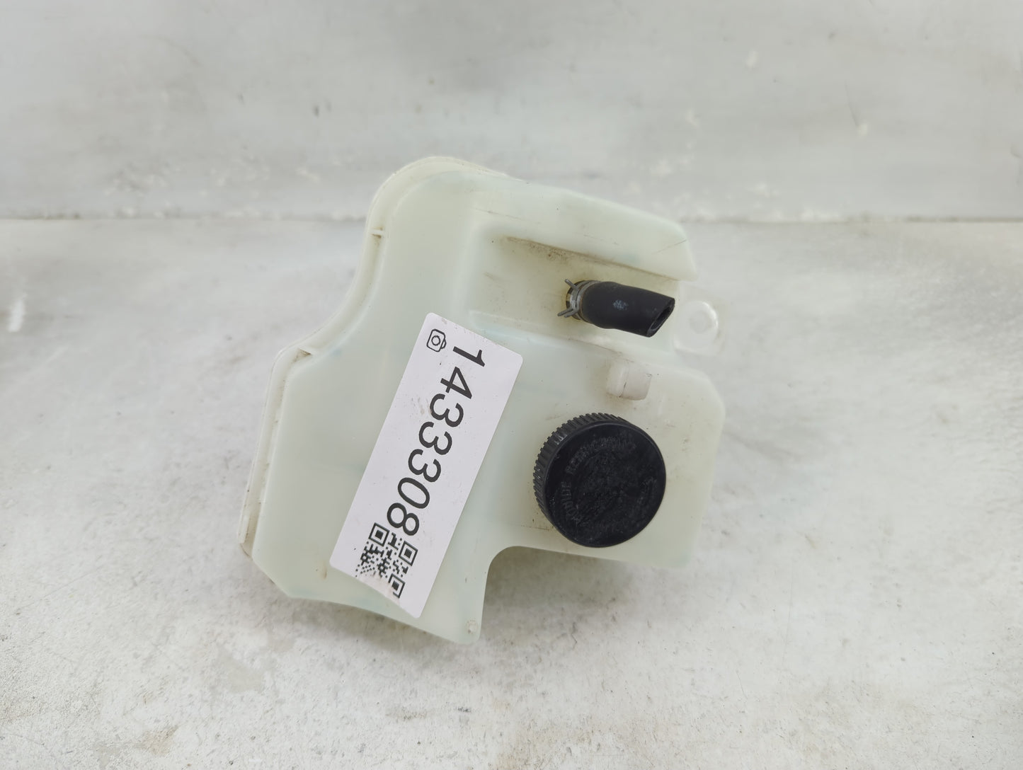 2013-2018 Nissan Altima Radiator Coolant Overflow Expansion Tank Bottle 1433308 - Oemusedautoparts1.com