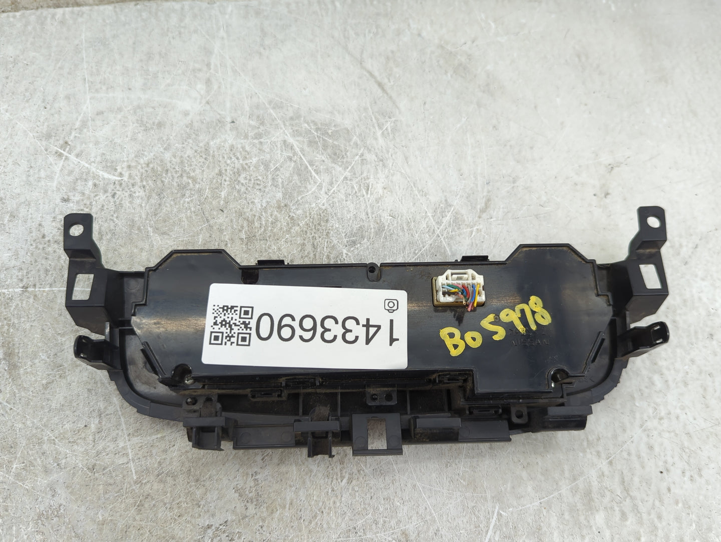 2016-2018 Nissan Altima Climate Control Module Temperature AC/Heater Replacement Fits Fits 2016 2017 2018 OEM Used Auto Part