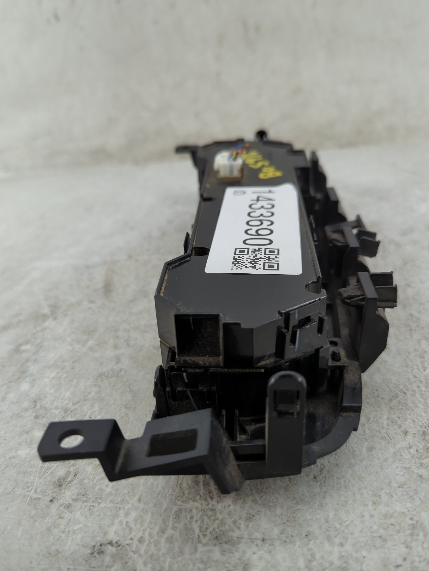 2016-2018 Nissan Altima Climate Control Module Temperature AC/Heater Replacement Fits Fits 2016 2017 2018 OEM Used Auto Part