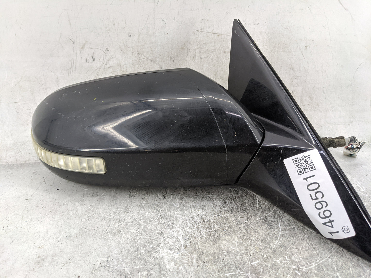2013-2018 Nissan Altima Driver Side View Mirror - Left Door Mirror OEM Used - Oemusedautoparts1.com
