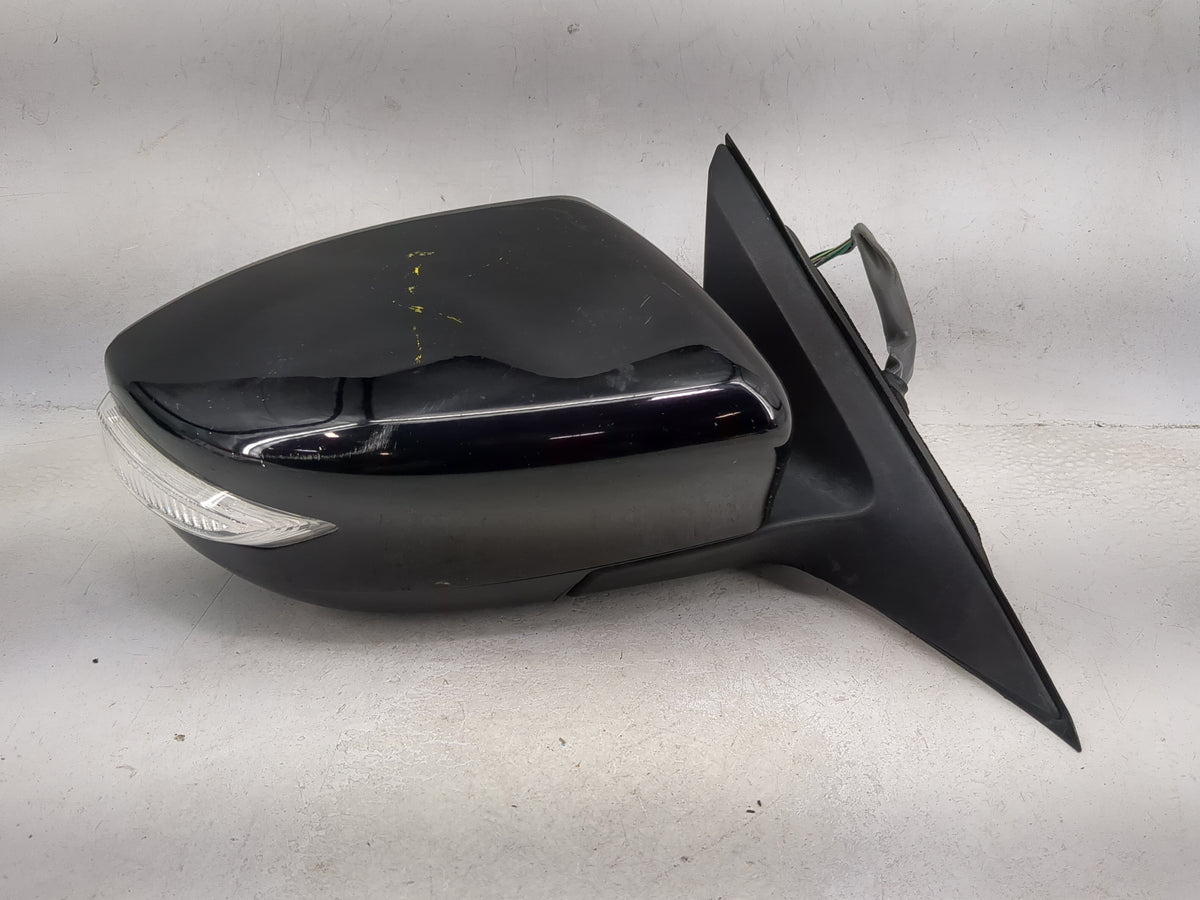 2013-2018 Nissan Altima Passenger Side View Mirror - Right Door Mirror OEM Used - Oemusedautoparts1.com