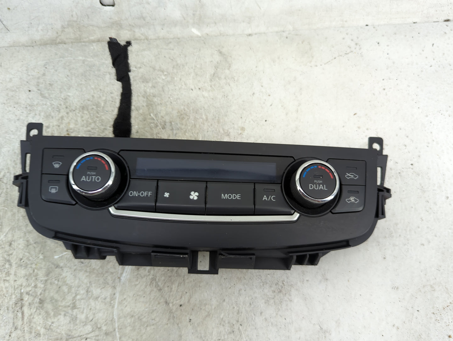 2016-2018 Nissan Altima Climate Control Module Temperature AC/Heater Replacement Fits Fits 2016 2017 2018 OEM Used Auto Part