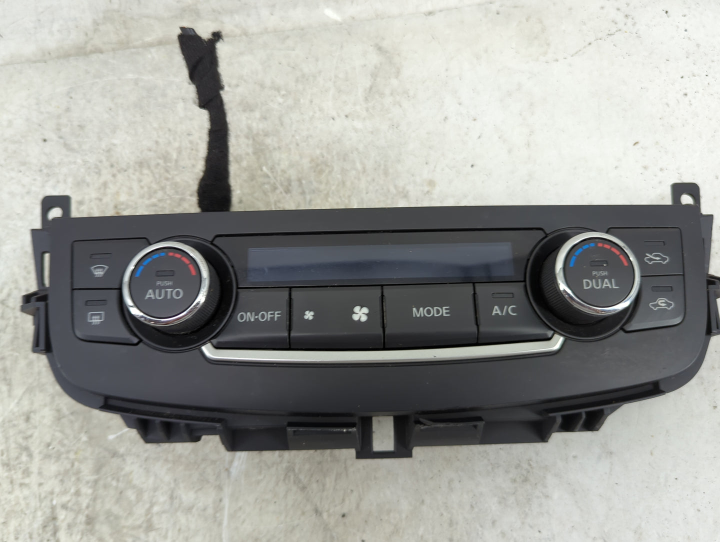 2016-2018 Nissan Altima Climate Control Module Temperature AC/Heater Replacement Fits Fits 2016 2017 2018 OEM Used Auto Part