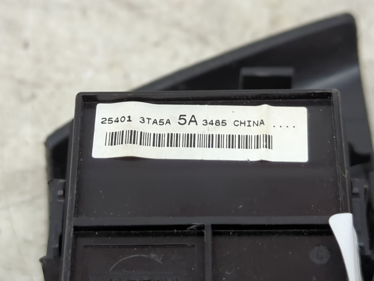 2013-2018 Nissan Altima Passenger Right Power Window Switch 25401 3ta5a 1493082 - Oemusedautoparts1.com