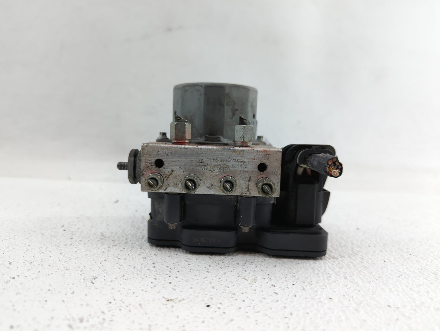 2017-2018 Nissan Altima ABS Pump Control Module Replacement P/N:47660 9HU0A 47660 9HS0A Fits Fits 2017 2018 OEM Used Auto Pa