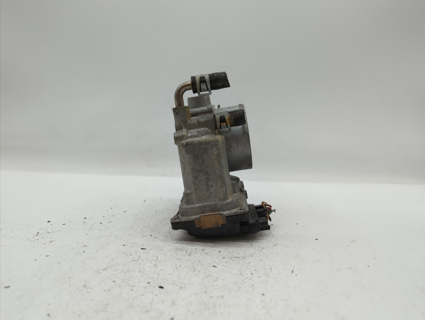 2013-2018 Nissan Altima Throttle Body P/N:3TA60-01 C 3TA60-01 B, 3TA60-01 A Fits Fits 2013 2014 2015 2016 2017 2018 2019 OEM