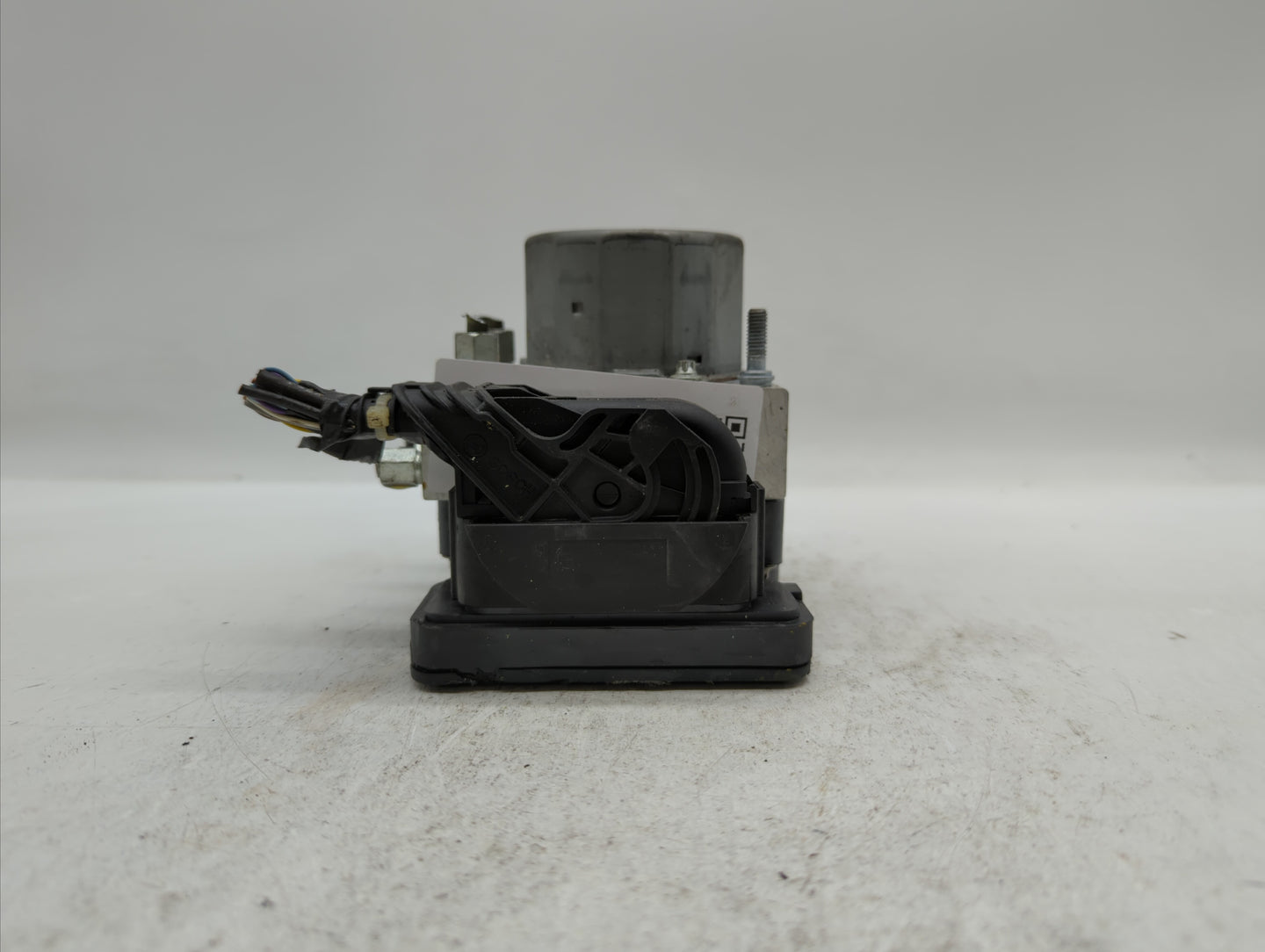 2017-2018 Nissan Altima ABS Pump Control Module Replacement P/N:47660 9HU0A 47660 9HS0A Fits Fits 2017 2018 OEM Used Auto Pa