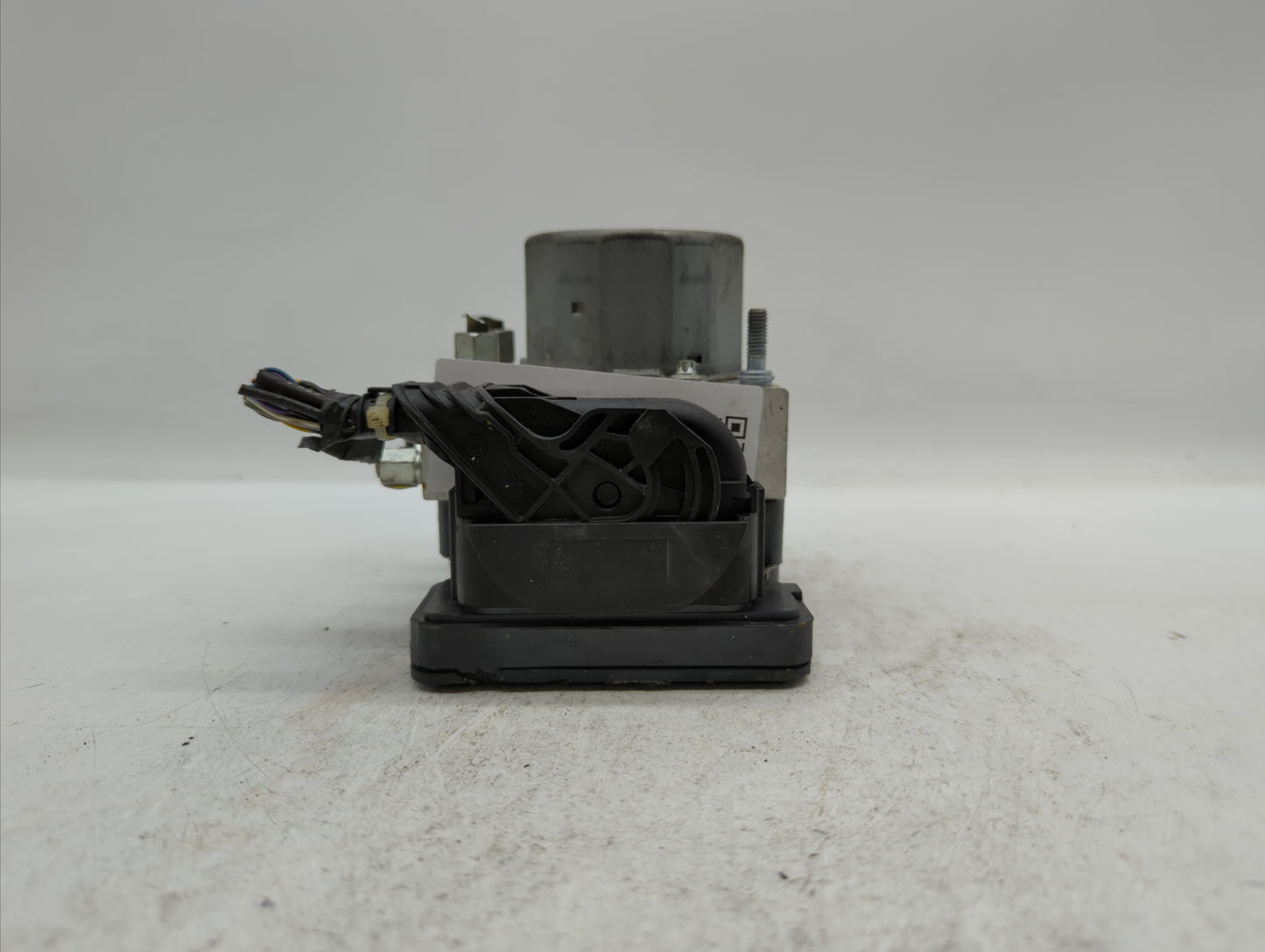2017-2018 Nissan Altima ABS Pump Control Module Replacement P/N:47660 9HU0A 47660 9HS0A Fits Fits 2017 2018 OEM Used Auto Pa