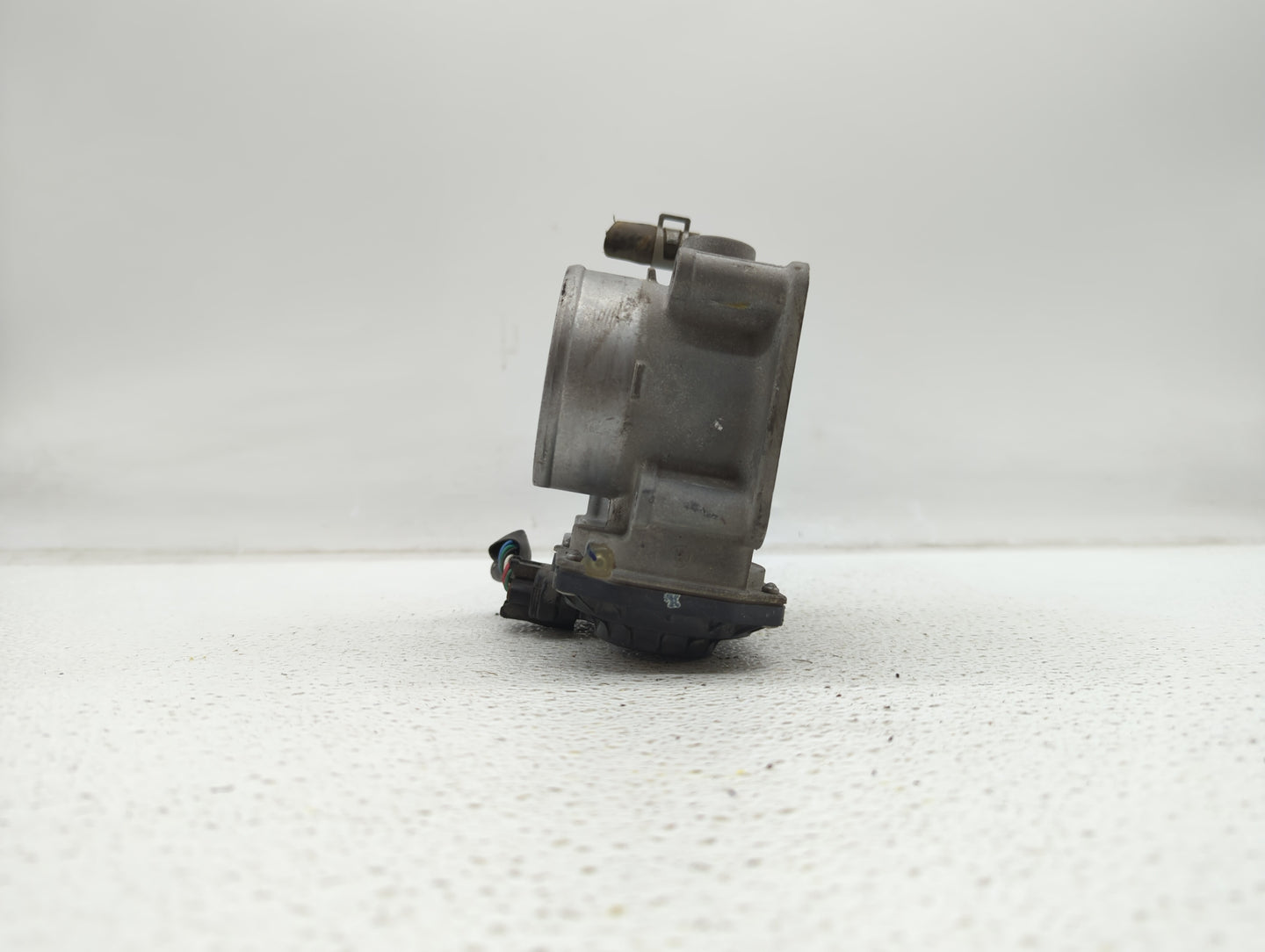 2013-2018 Nissan Altima Throttle Body P/N:3TA60-01 C 3TA60-01 B, 3TA60-01 A Fits Fits 2013 2014 2015 2016 2017 2018 2019 OEM