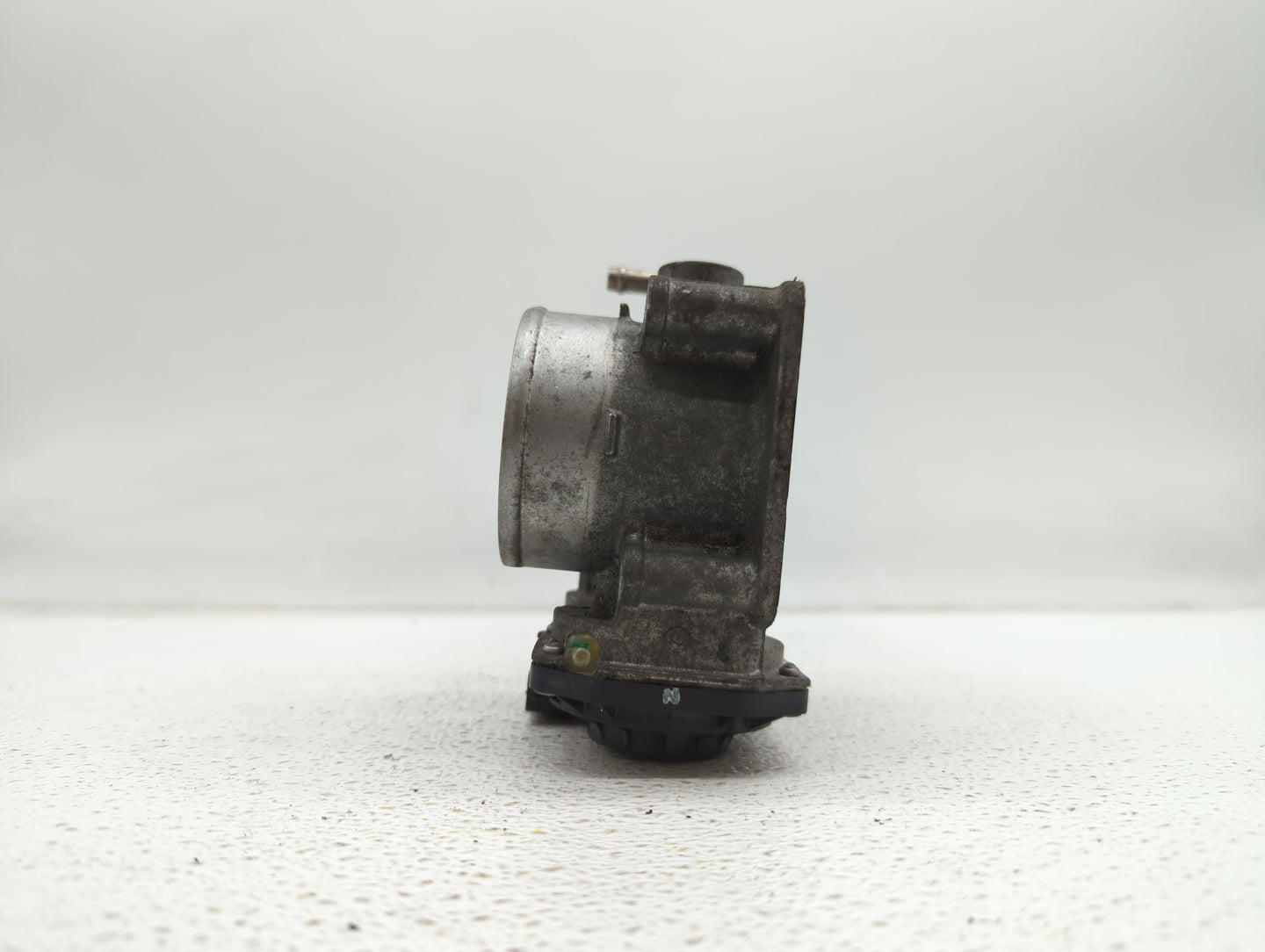 2013-2018 Nissan Altima Throttle Body P/N:3TA60-01 C 3TA60-01 B, 3TA60-01 A Fits Fits 2013 2014 2015 2016 2017 2018 2019 OEM