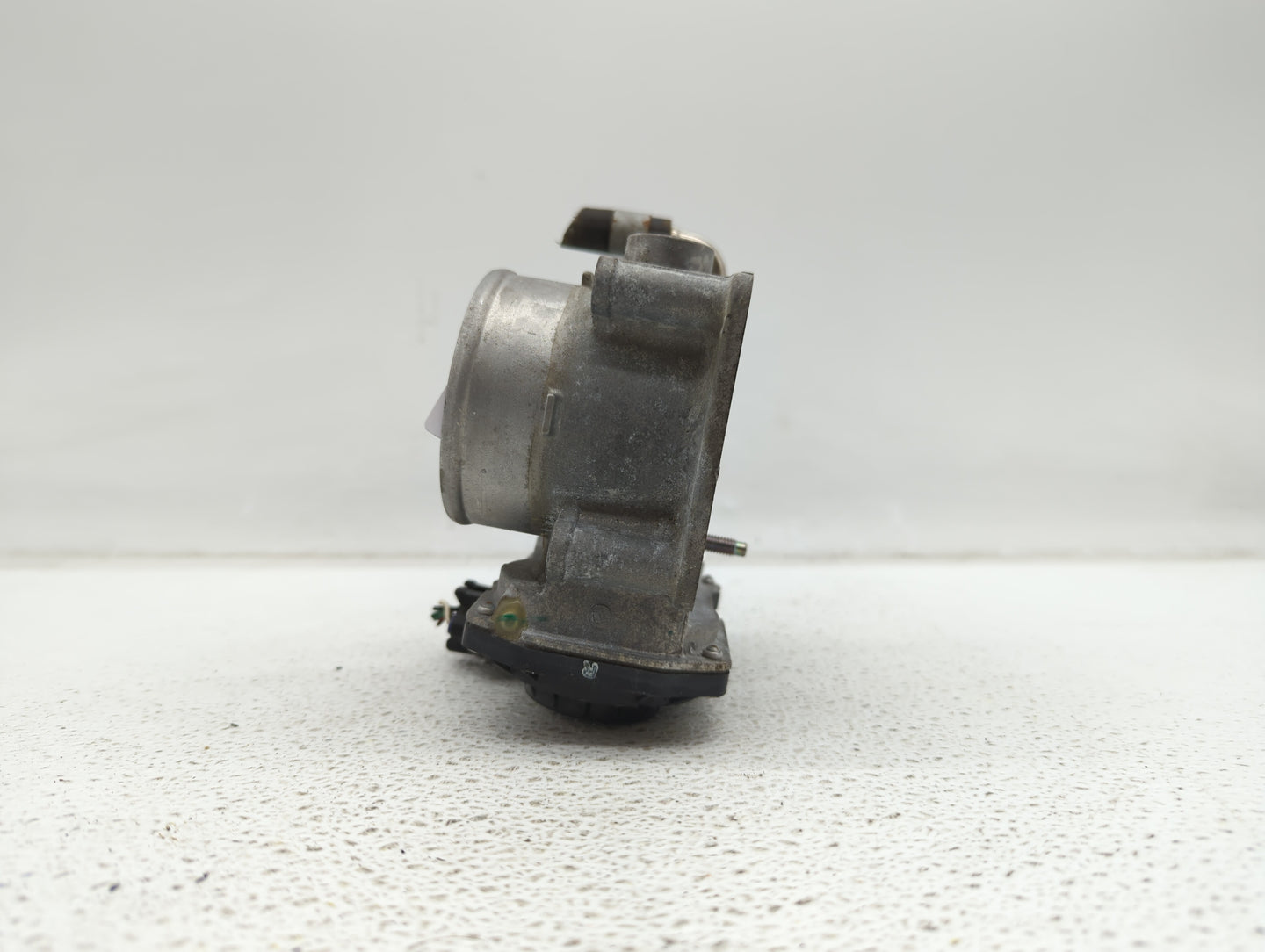 2013-2018 Nissan Altima Throttle Body P/N:3TA60-01 C 3TA60-01 B, 3TA60-01 A Fits Fits 2013 2014 2015 2016 2017 2018 2019 OEM