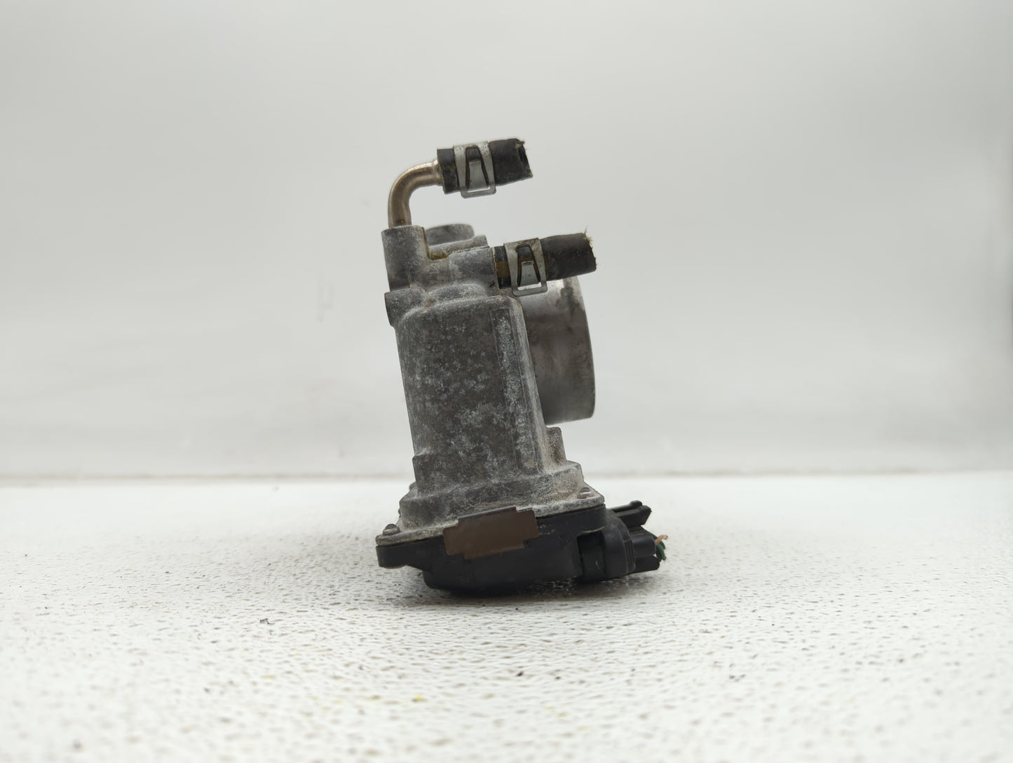 2013-2018 Nissan Altima Throttle Body P/N:3TA60-01 C 3TA60-01 B, 3TA60-01 A Fits Fits 2013 2014 2015 2016 2017 2018 2019 OEM