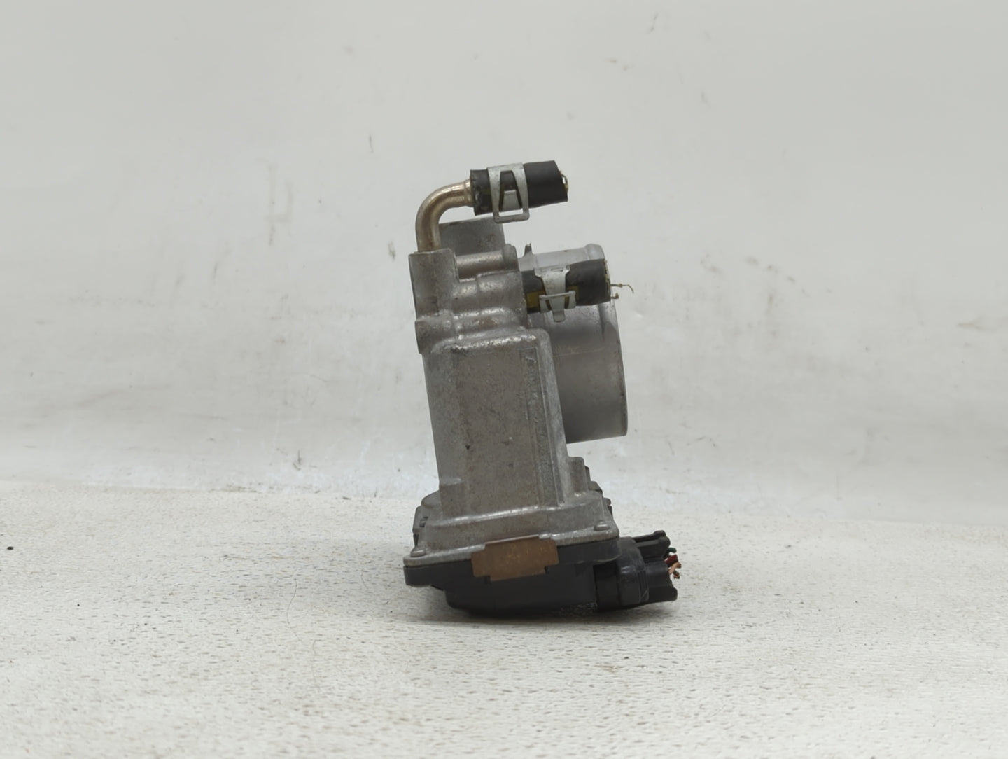 2013-2018 Nissan Altima Throttle Body P/N:3TA60-01 B 3TA60-01 C, 3TA60-01 A Fits Fits 2013 2014 2015 2016 2017 2018 2019 OEM