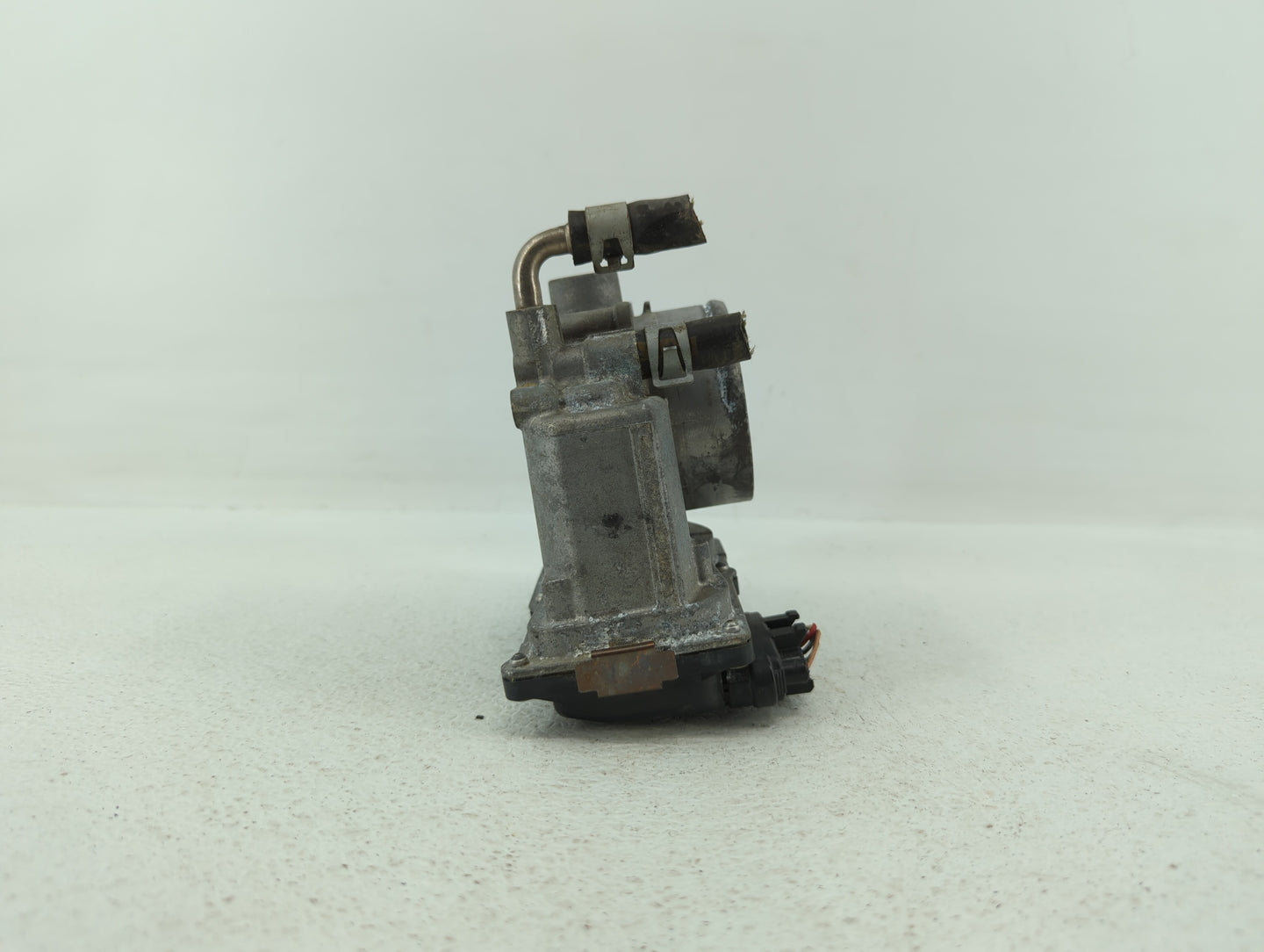2013-2018 Nissan Altima Throttle Body P/N:3TA60-01 C 3TA60-01 B, 3TA60-01 A Fits Fits 2013 2014 2015 2016 2017 2018 2019 OEM