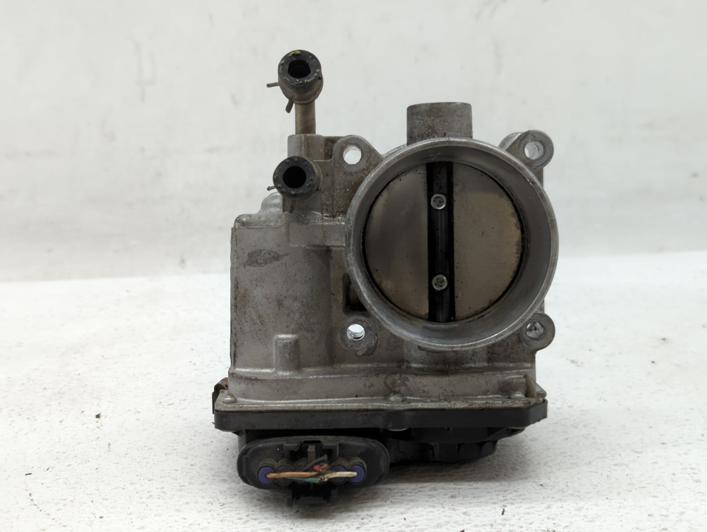 2013-2018 Nissan Altima Throttle Body P/N:3TA60-01 B 3TA60-01 C, 3TA60-01 A Fits Fits 2013 2014 2015 2016 2017 2018 2019 202