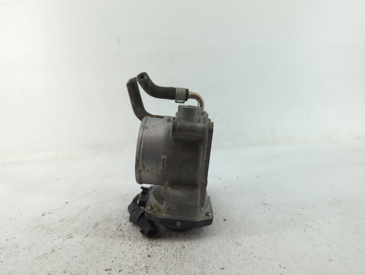 2013-2018 Nissan Altima Throttle Body P/N:3TA60-01 B 3TA60-01 C, 3TA60-01 A Fits Fits 2013 2014 2015 2016 2017 2018 2019 202