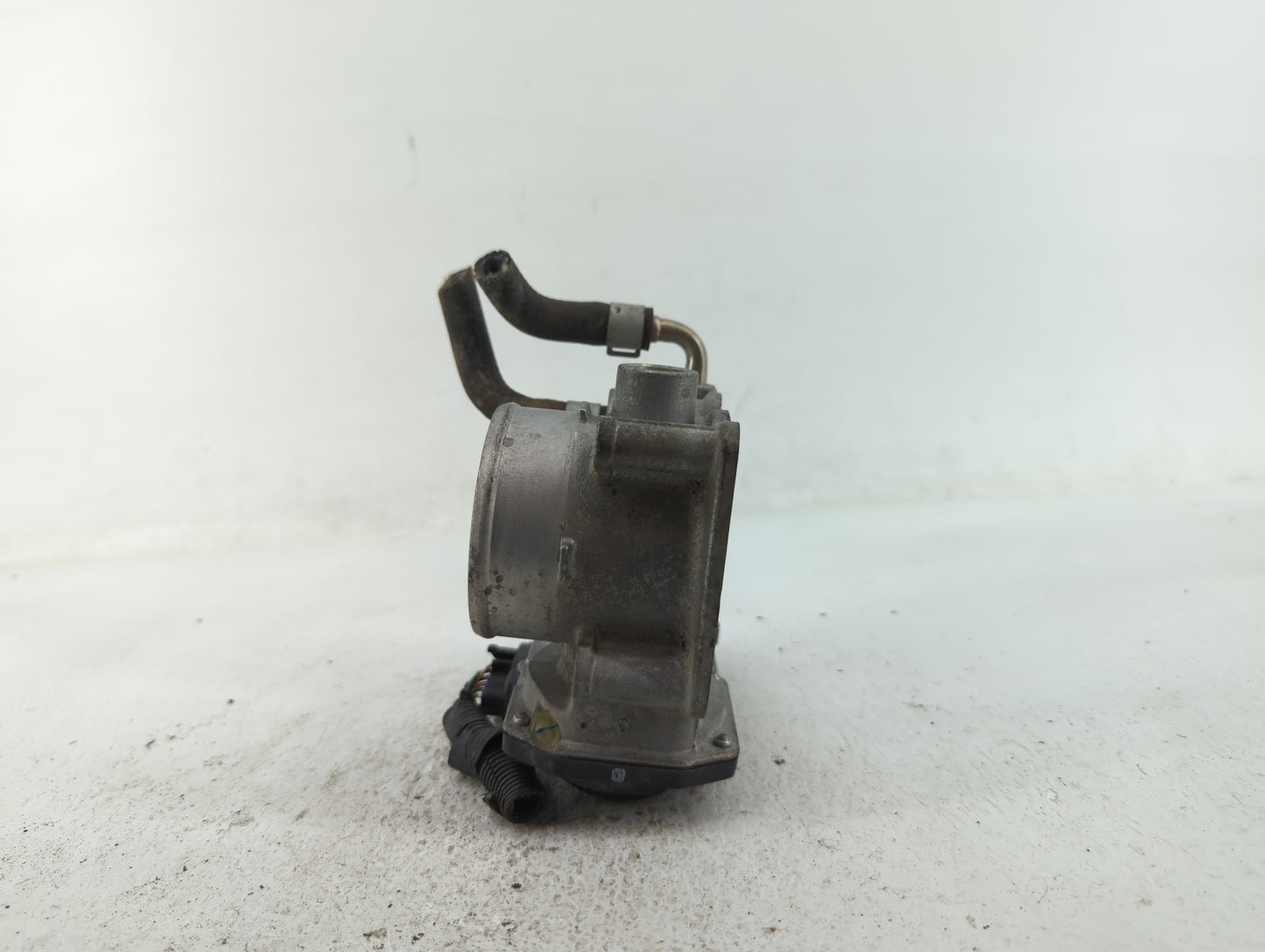2013-2018 Nissan Altima Throttle Body P/N:3TA60-01 B 3TA60-01 C, 3TA60-01 A Fits Fits 2013 2014 2015 2016 2017 2018 2019 202