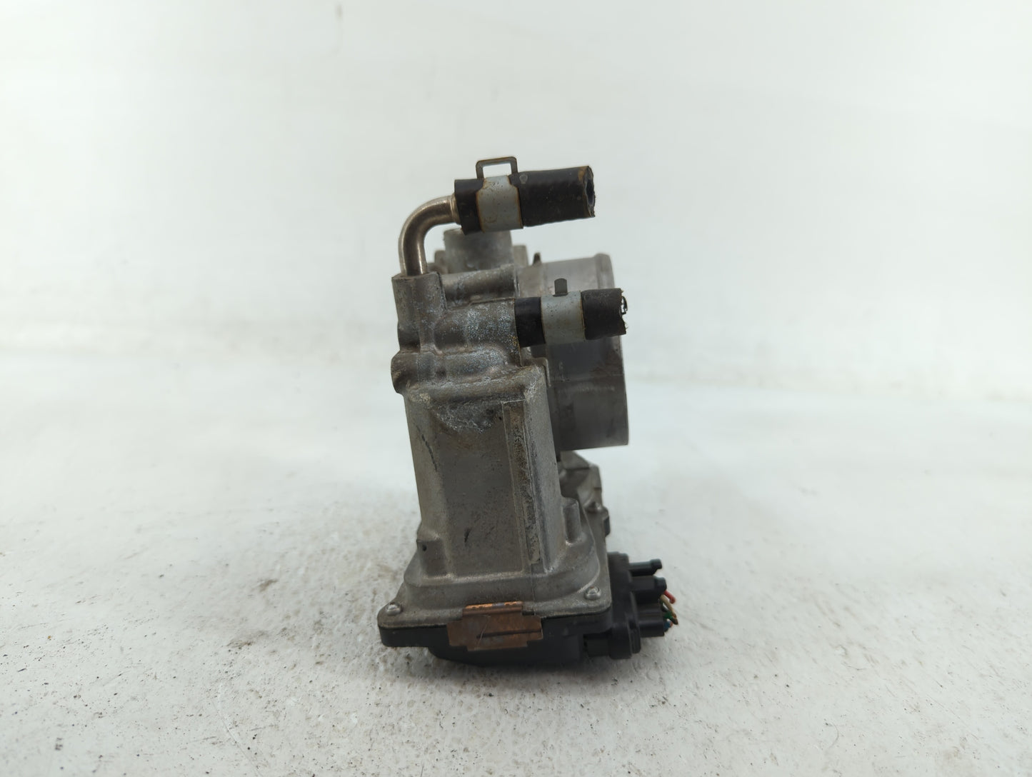 2013-2018 Nissan Altima Throttle Body P/N:3TA60-01 B 3TA60-01 C, 3TA60-01 A Fits Fits 2013 2014 2015 2016 2017 2018 2019 202