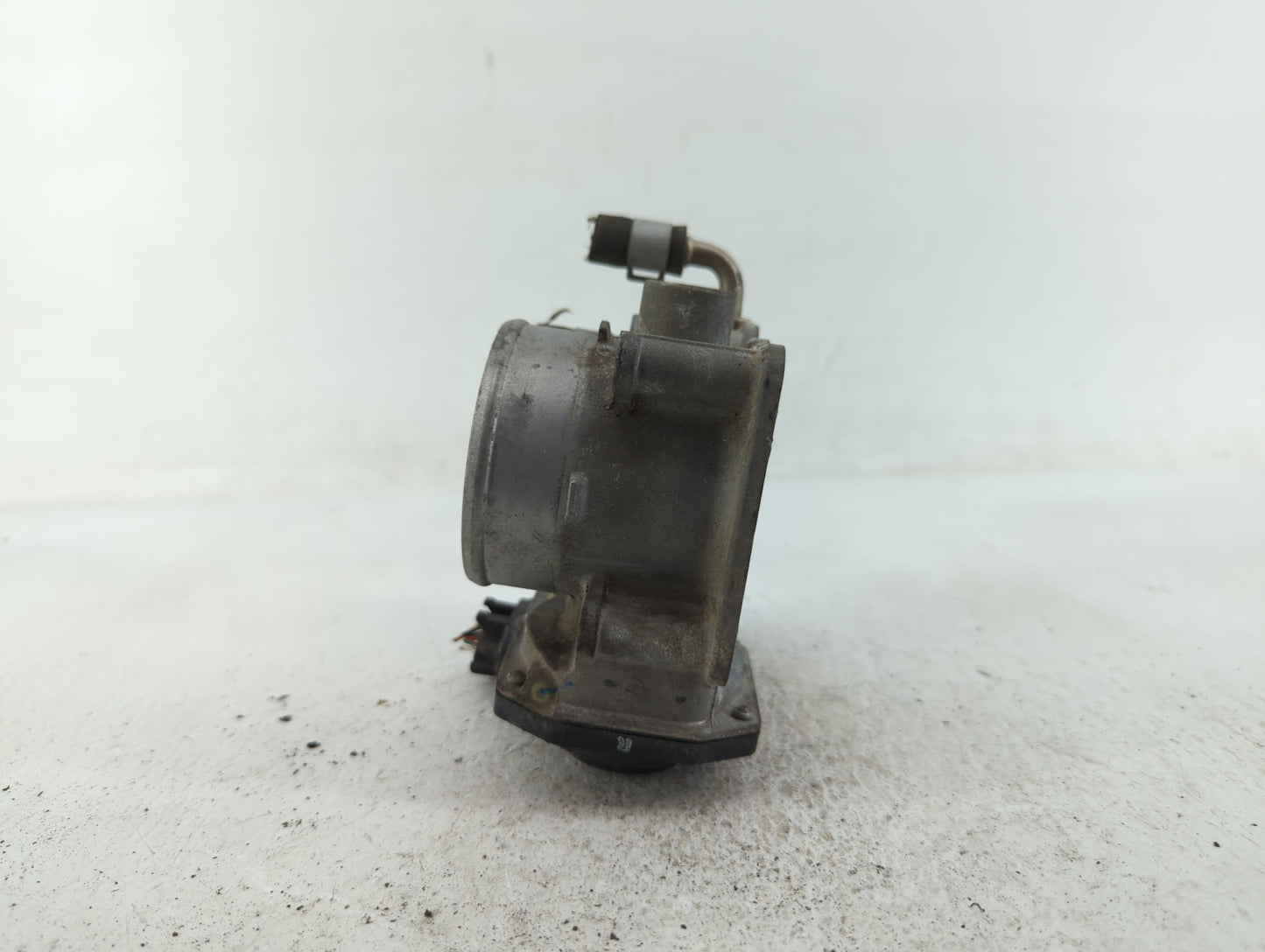 2013-2018 Nissan Altima Throttle Body P/N:3TA60-01 B 3TA60-01 C, 3TA60-01 A Fits Fits 2013 2014 2015 2016 2017 2018 2019 202