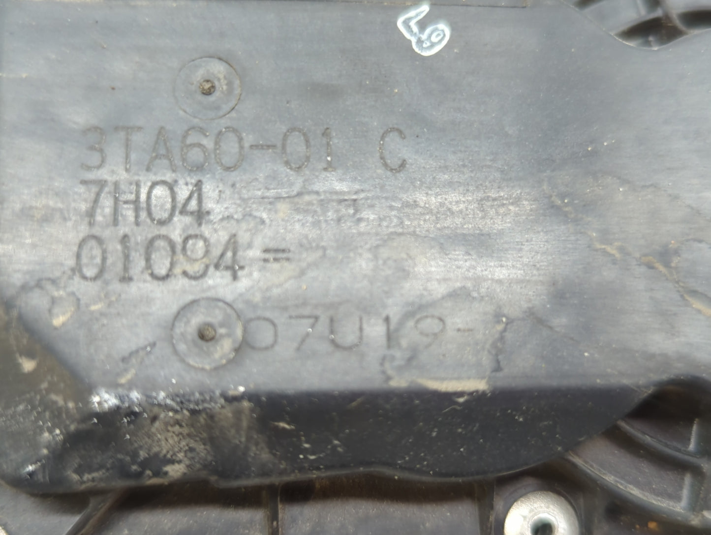 2013-2018 Nissan Altima Throttle Body P/N:3TA60-01 B 3TA60-01 C, 3TA60-01 A Fits Fits 2013 2014 2015 2016 2017 2018 2019 202