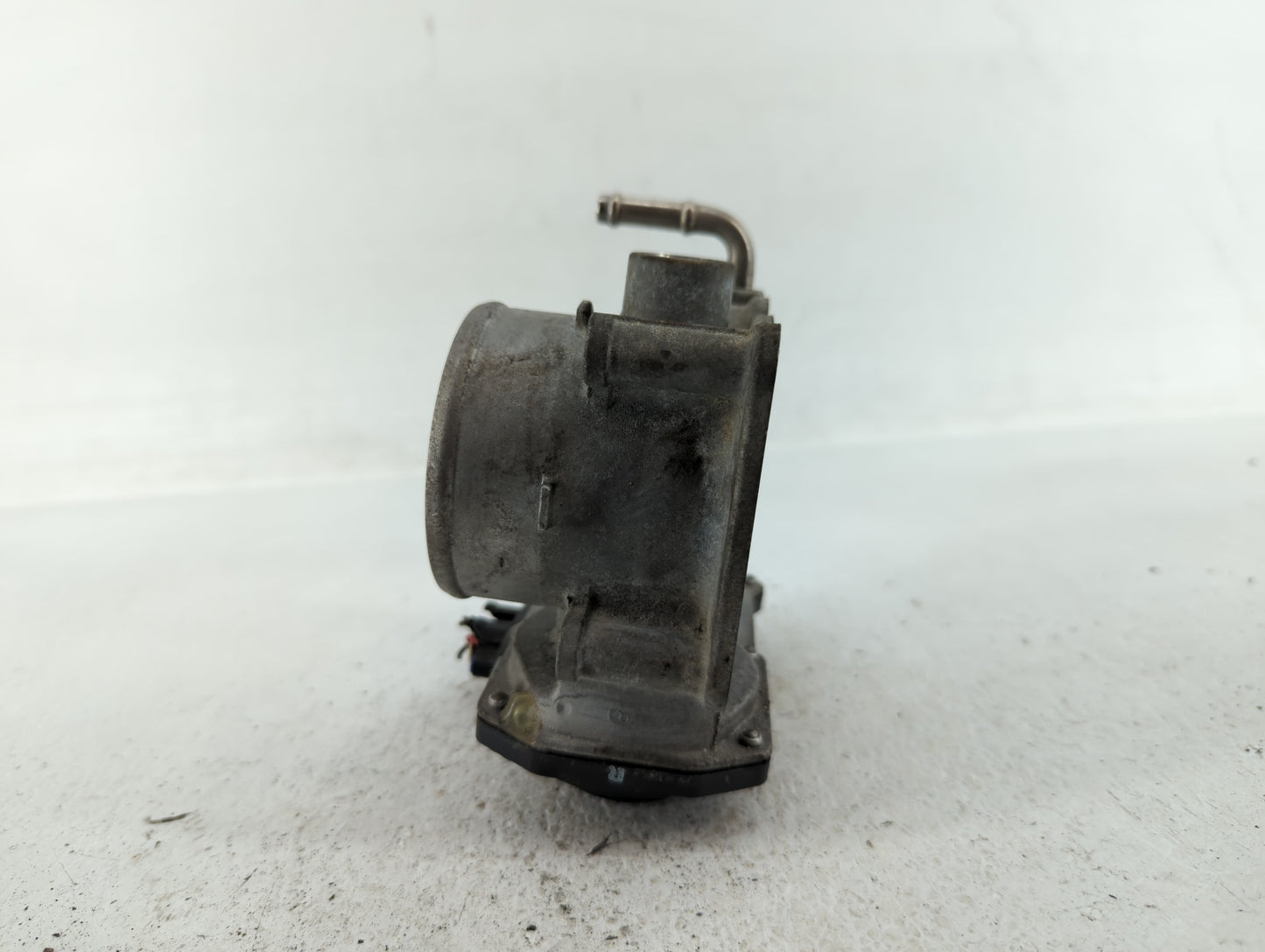 2013-2018 Nissan Altima Throttle Body P/N:3TA60-01 B 3TA60-01 C, 3TA60-01 A Fits Fits 2013 2014 2015 2016 2017 2018 2019 202