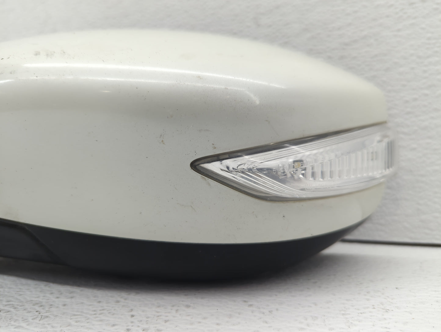 2013-2018 Nissan Altima Driver Side View Mirror - Left Door Mirror OEM Used - Oemusedautoparts1.com