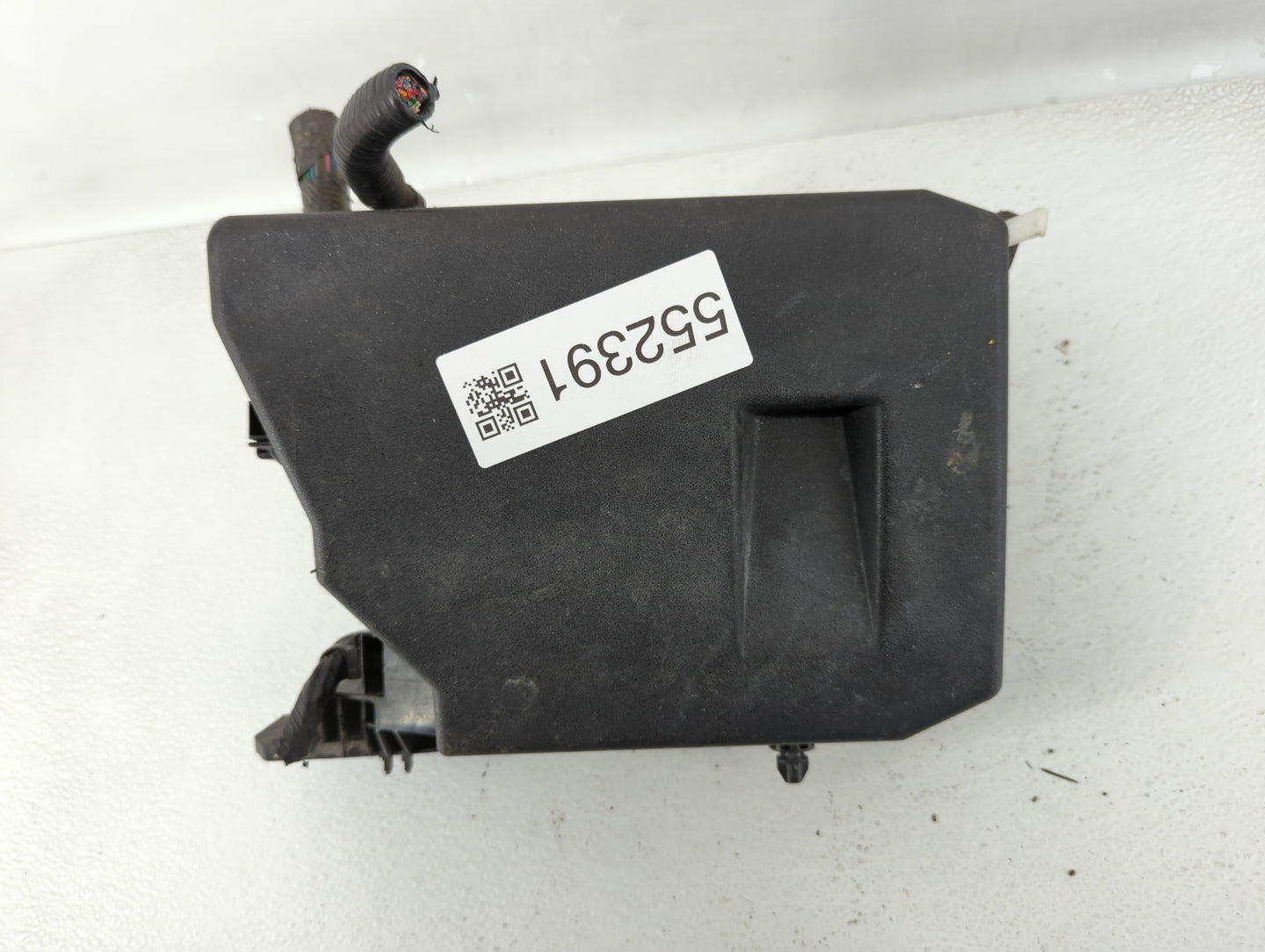 2016-2017 Nissan Altima Fusebox Fuse Box Panel Relay Module P/N:82662-12370 Fits Fits 2016 2017 OEM Used Auto Parts - Oemuse