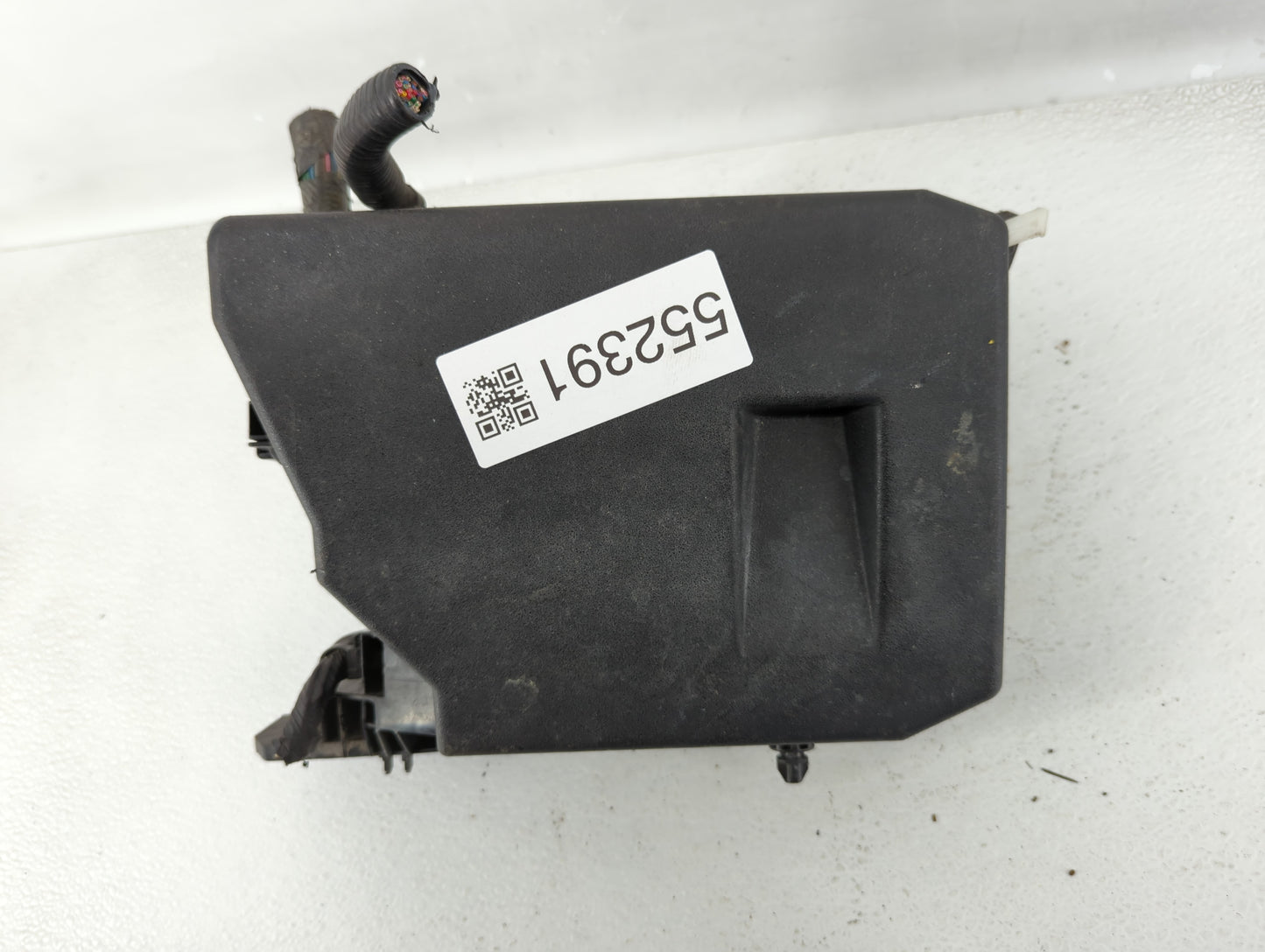 2016-2017 Nissan Altima Fusebox Fuse Box Panel Relay Module P/N:82662-12370 Fits Fits 2016 2017 OEM Used Auto Parts - Oemuse