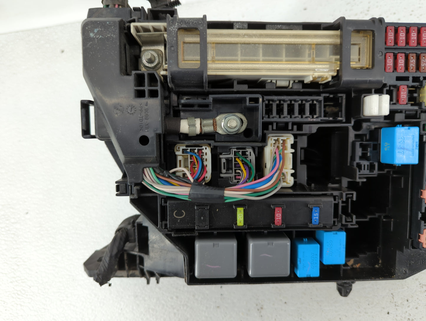 2016-2017 Nissan Altima Fusebox Fuse Box Panel Relay Module P/N:82662-12370 Fits Fits 2016 2017 OEM Used Auto Parts - Oemuse
