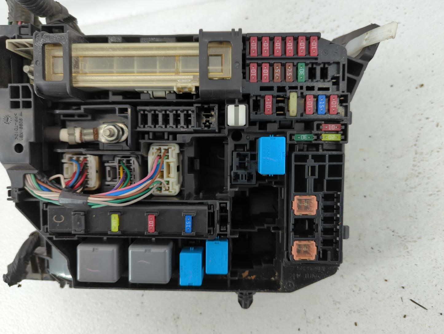 2016-2017 Nissan Altima Fusebox Fuse Box Panel Relay Module P/N:82662-12370 Fits Fits 2016 2017 OEM Used Auto Parts - Oemuse