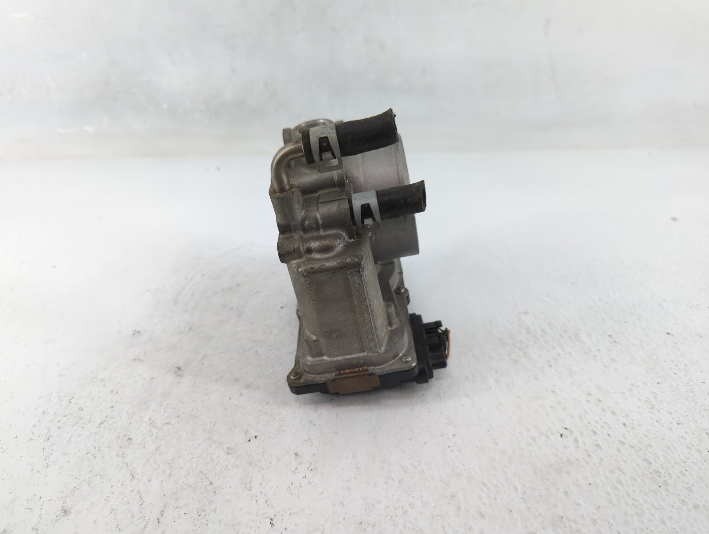 2013-2018 Nissan Altima Throttle Body P/N:3TA60-01 B Fits Fits 2013 2014 2015 2016 2017 2018 2019 2020 OEM Used Auto Parts -