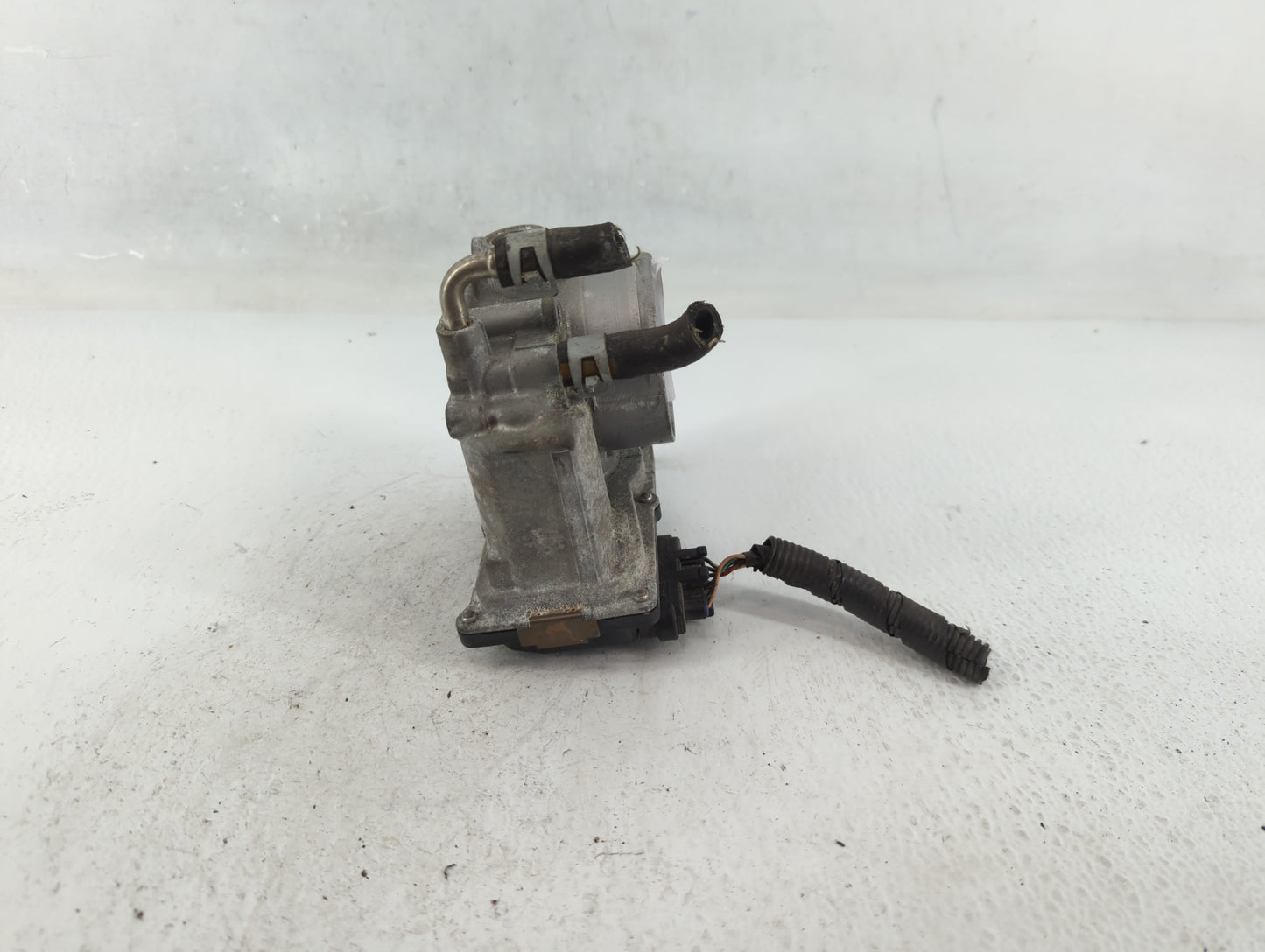 2013-2018 Nissan Altima Throttle Body P/N:3TA60-01 B Fits Fits 2013 2014 2015 2016 2017 2018 2019 2020 OEM Used Auto Parts -