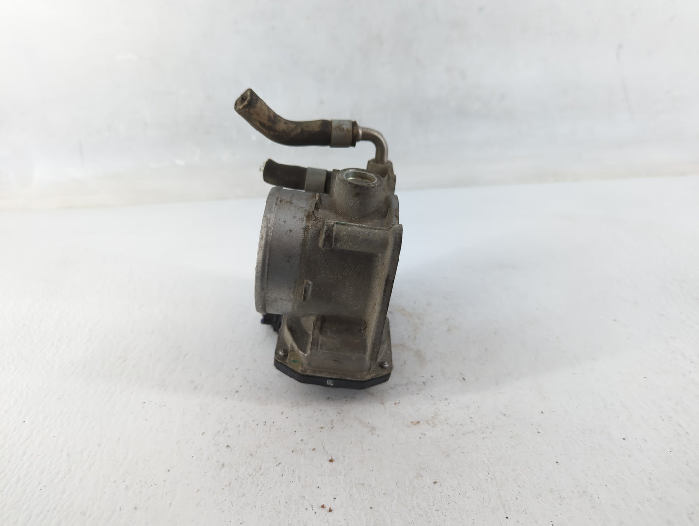 2013-2018 Nissan Altima Throttle Body P/N:4J20 3TA60-01 A Fits Fits 2013 2014 2015 2016 2017 2018 2019 2020 OEM Used Auto Pa