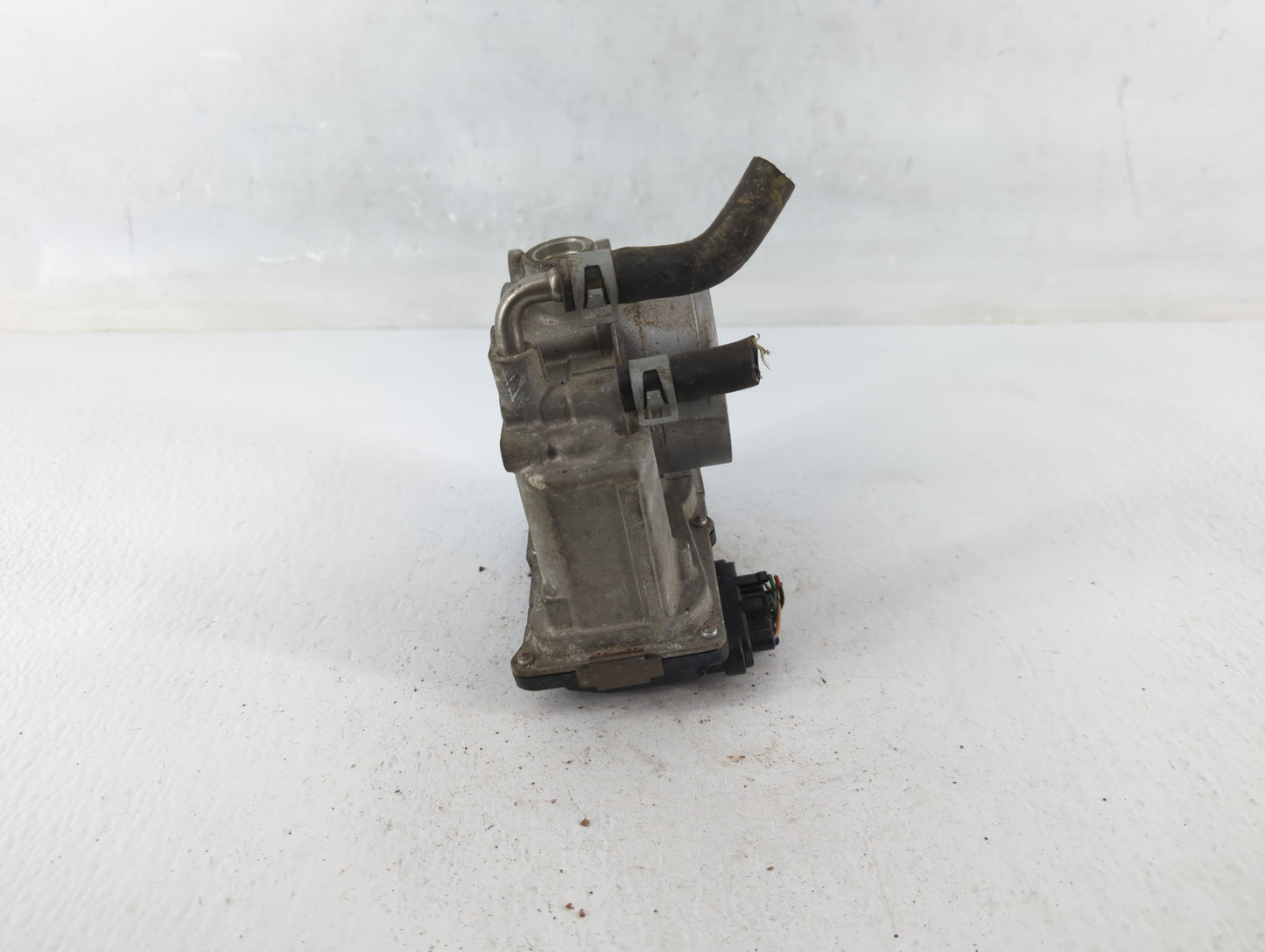 2013-2018 Nissan Altima Throttle Body P/N:4J20 3TA60-01 A Fits Fits 2013 2014 2015 2016 2017 2018 2019 2020 OEM Used Auto Pa