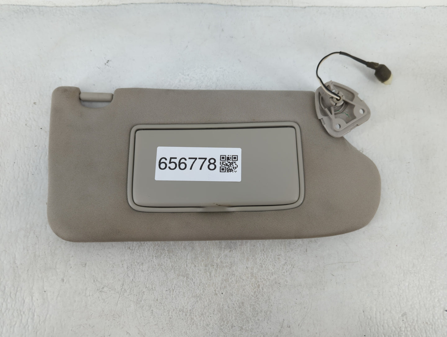 2013-2017 Nissan Altima Sun Visor Shade Replacement Driver Left Mirror Fits Fits 2013 2014 2015 2016 2017 OEM Used Auto Part