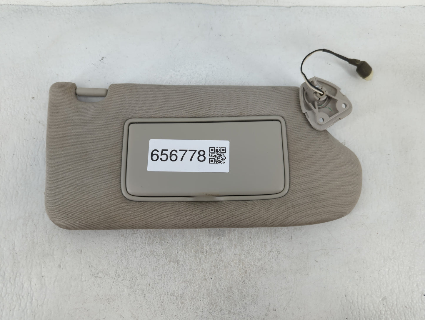 2013-2017 Nissan Altima Sun Visor Shade Replacement Driver Left Mirror Fits Fits 2013 2014 2015 2016 2017 OEM Used Auto Part