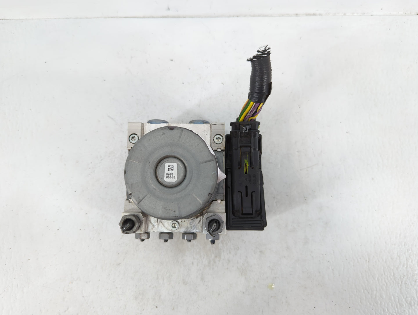 2017-2018 Nissan Altima ABS Pump Control Module Replacement P/N:F2GC-2C405-AK Fits Fits 2017 2018 OEM Used Auto Parts - Oemu