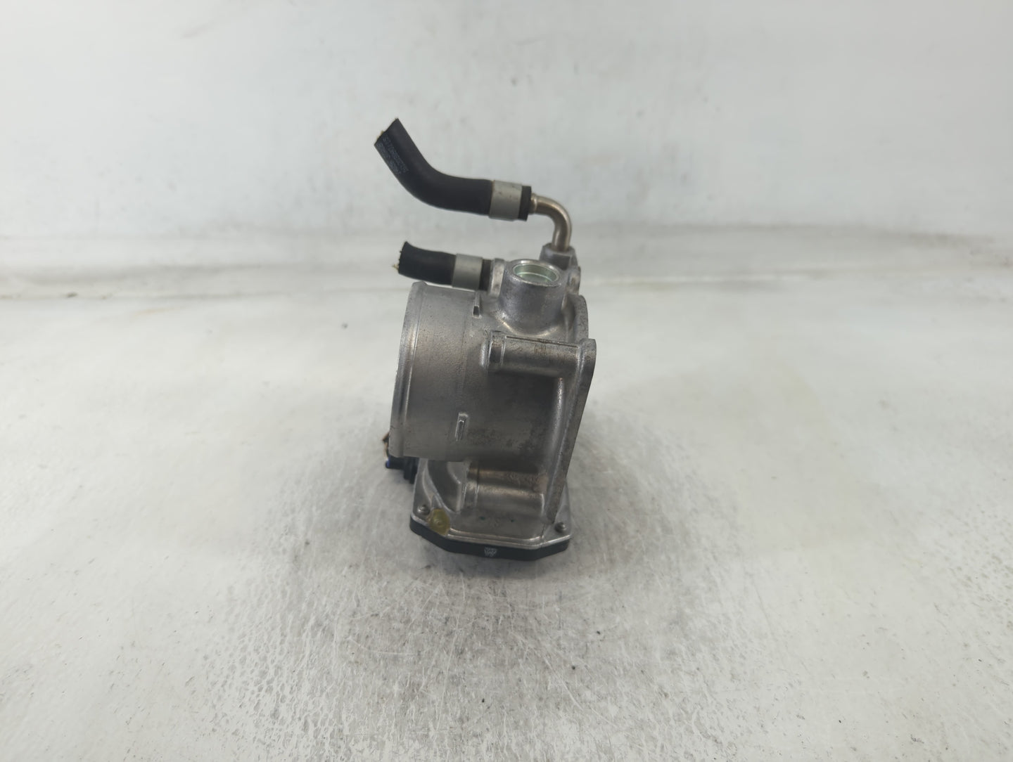 2013-2018 Nissan Altima Throttle Body P/N:7B20 00100 3TA60-01 B Fits Fits 2013 2014 2015 2016 2017 2018 2019 2020 OEM Used A