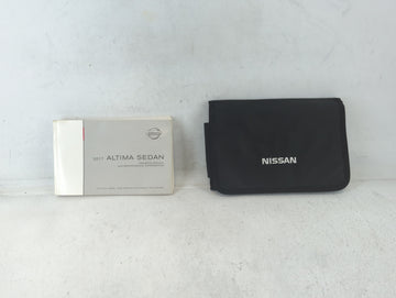 2017 Nissan Altima Owners Manual Book Guide P/N:OM17EA OL33U0 OEM Used Auto Parts - Oemusedautoparts1.com