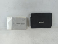 2017 Nissan Altima Owners Manual Book Guide P/N:OM17EA 0L33U1 OEM Used Auto Parts - Oemusedautoparts1.com
