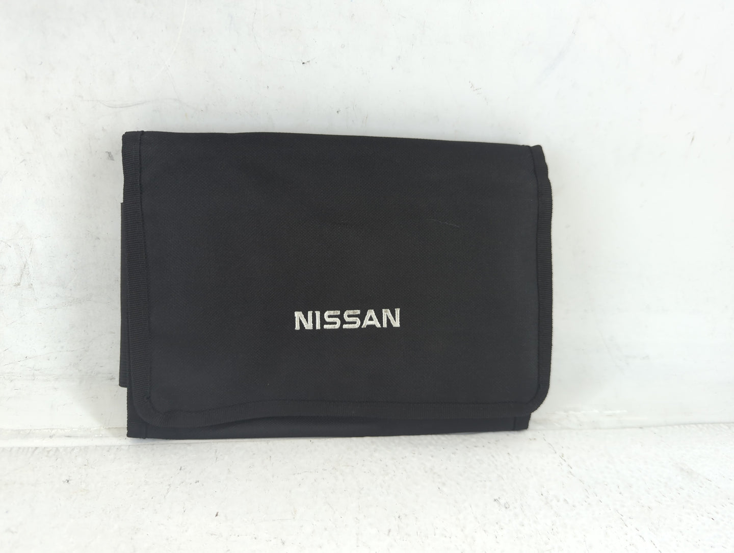 2017 Nissan Altima Owners Manual Book Guide P/N:OM17EA 0L33U1 OEM Used Auto Parts - Oemusedautoparts1.com