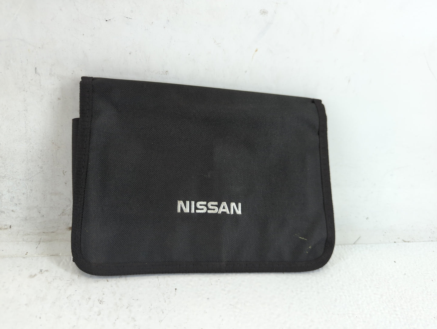 2017 Nissan Altima Owners Manual Book Guide P/N:OM17EA 0L33U0 OEM Used Auto Parts - Oemusedautoparts1.com